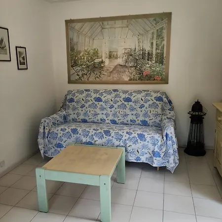 L' Eden Di Erasmo Apartment *